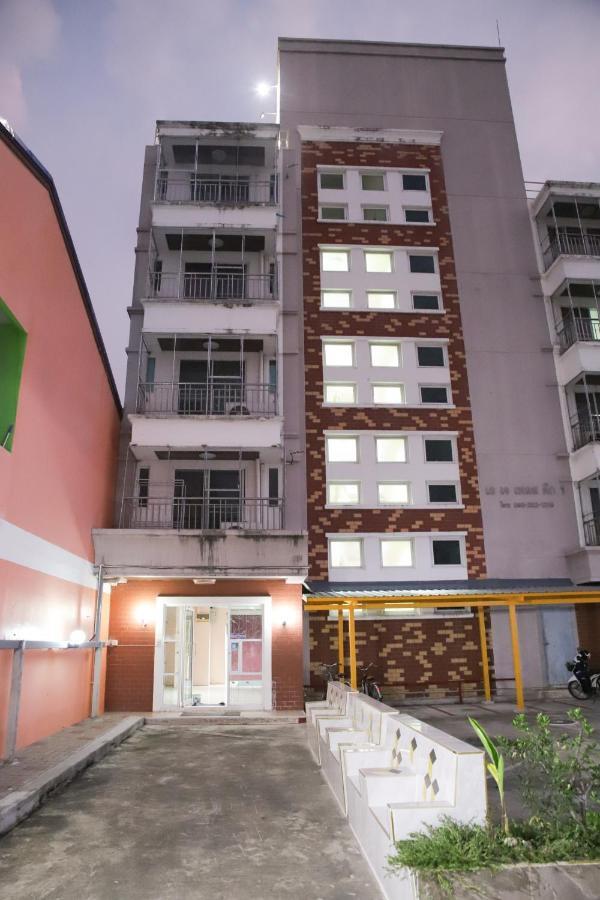 Aj Place Apartment Talat Amphoe Nakhon Chai Si Ngoại thất bức ảnh